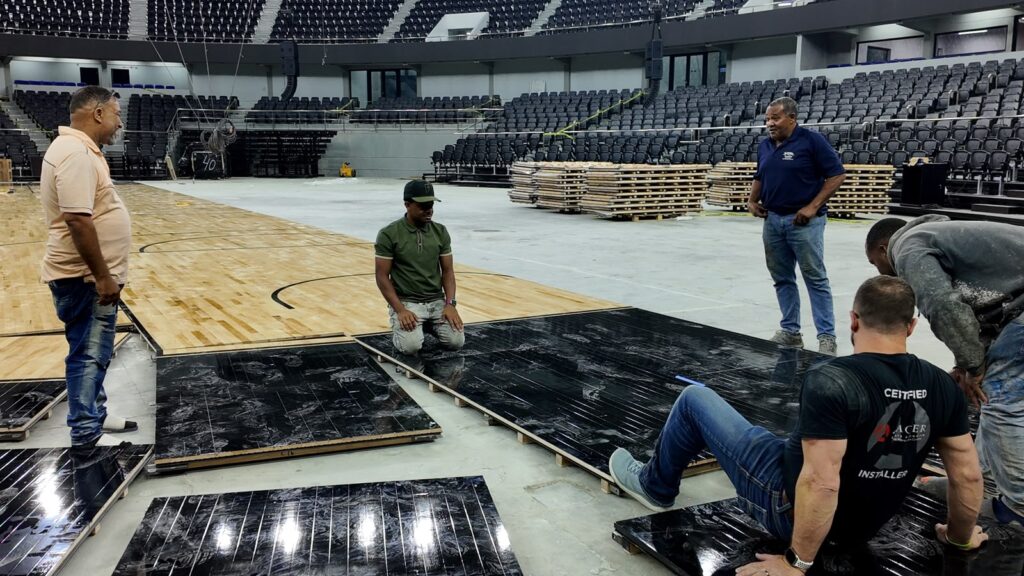 "Renovation of the Palacio de los Deportes exceeds RD$1 billion, asserts Kelvin Cruz" | 1 | "Renovation of the Palacio de los Deportes exceeds RD$1 billion, asserts Kelvin Cruz" | De Último Minuto English