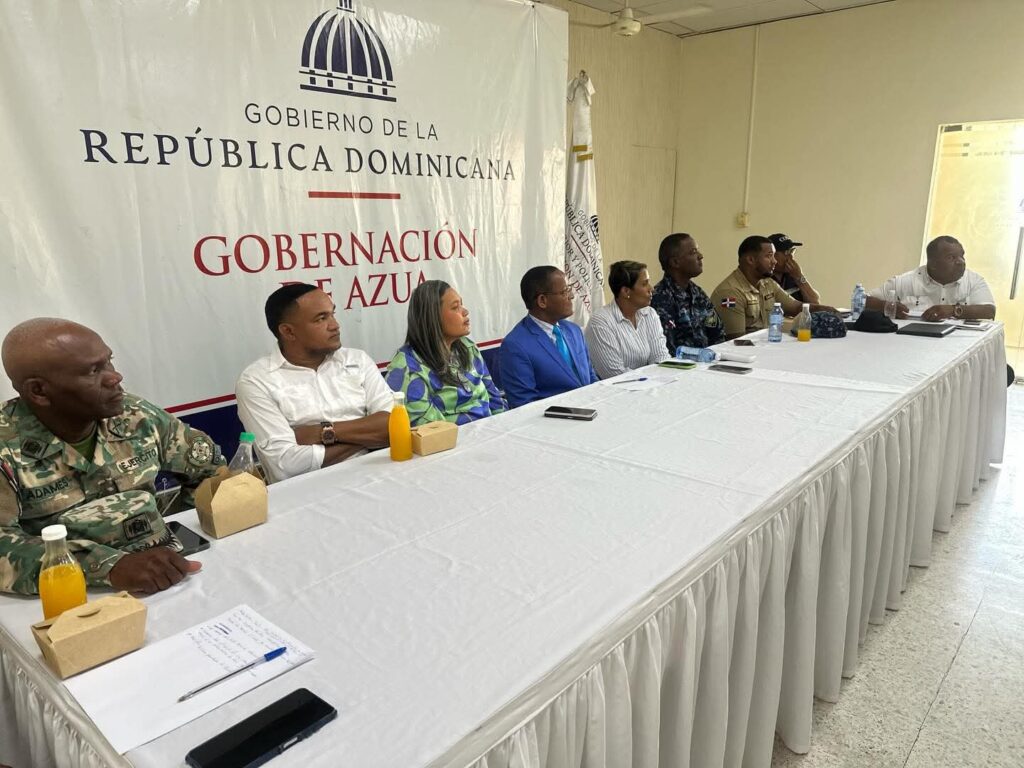"Governor participates in the Security, Citizenship and Gender Roundtable in Azua" | De Último Minuto English