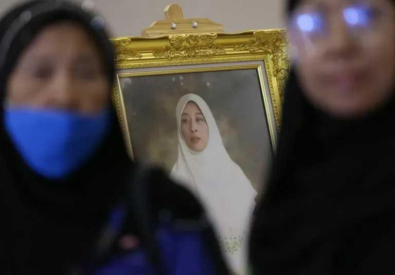Princess "Bha", the eldest daughter of the King of Thailand, passes away after a long illness | De Último Minuto English