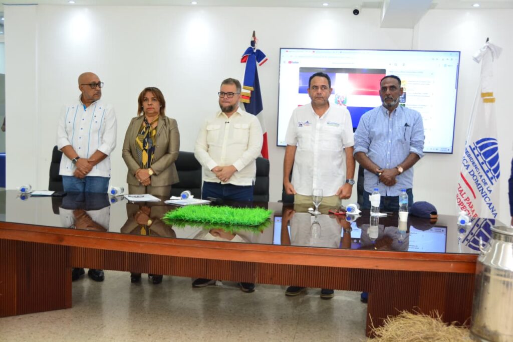 FEDA promotes sustainable livestock farming with a program that benefits 2,500 producers | De Último Minuto English