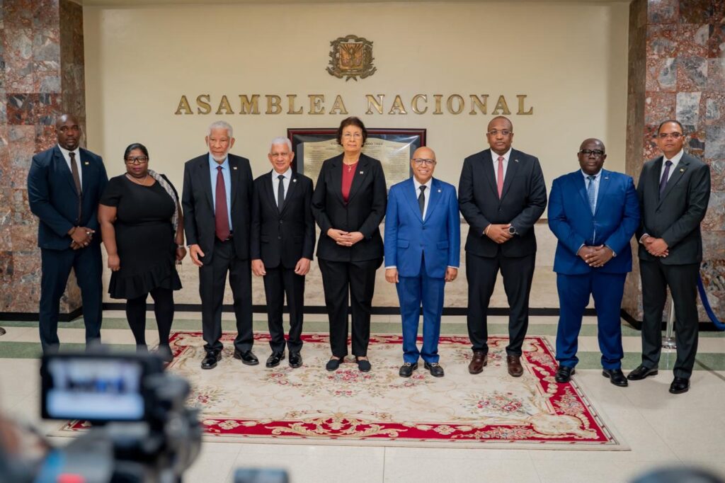 National Congress receives the President of Suriname, Jennifer Geerlings-Simons | De Último Minuto English
