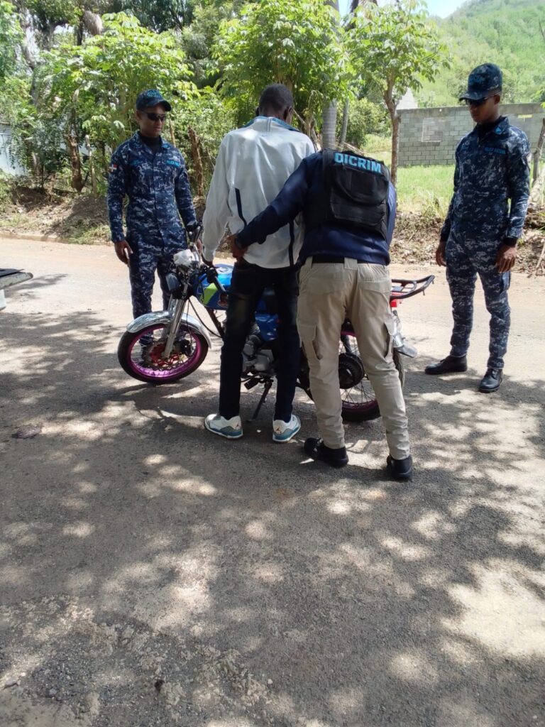 Police seize illegal weapons, recover stolen motorcycles, and execute arrests in Santo Domingo Norte | 4 | Police seize illegal weapons, recover stolen motorcycles, and execute arrests in Santo Domingo Norte | De Último Minuto English