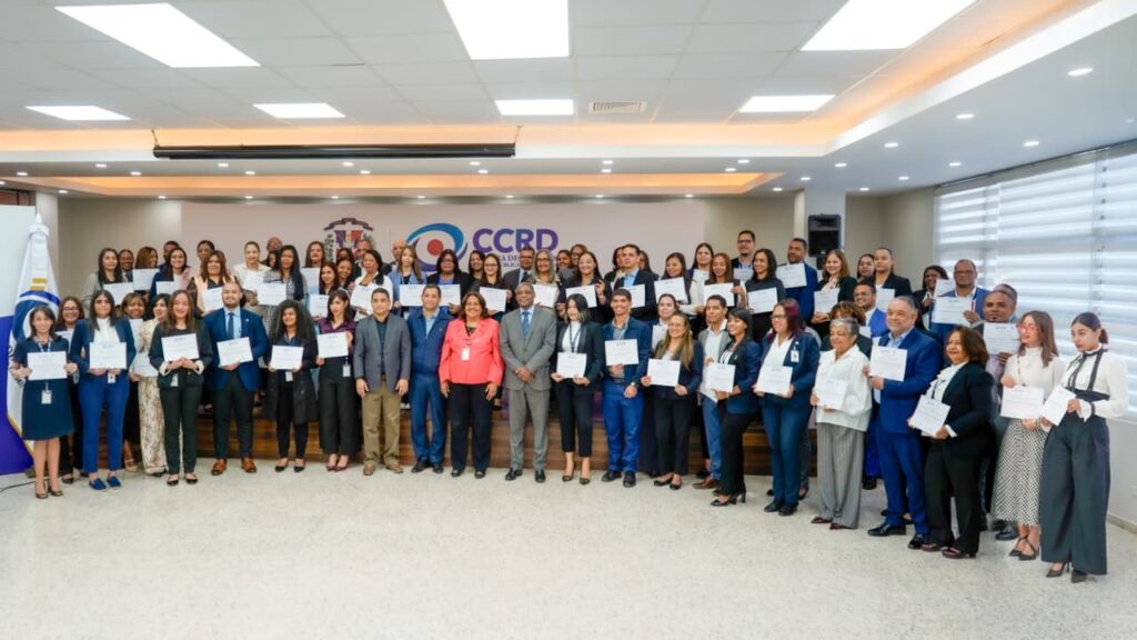 Chamber of Accounts certifies 86 collaborators in training programs together with INAP and INFOTEP | 1 | Chamber of Accounts certifies 86 collaborators in training programs together with INAP and INFOTEP | De Último Minuto English
