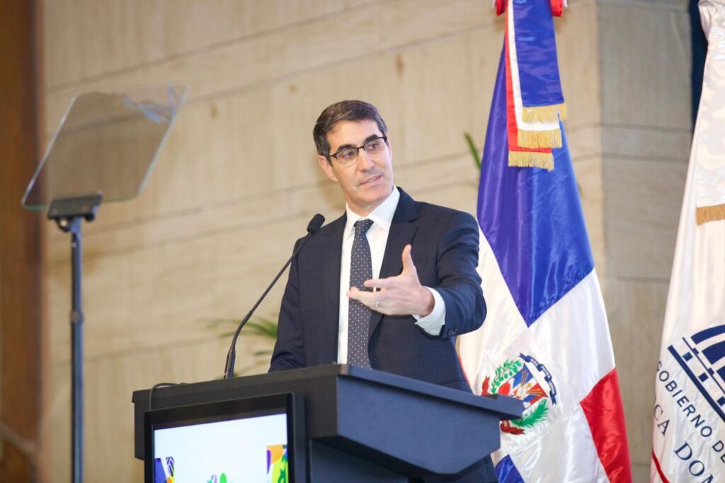 President Abinader promotes urban sanitation and highlights investments to transform the water sector | De Último Minuto English