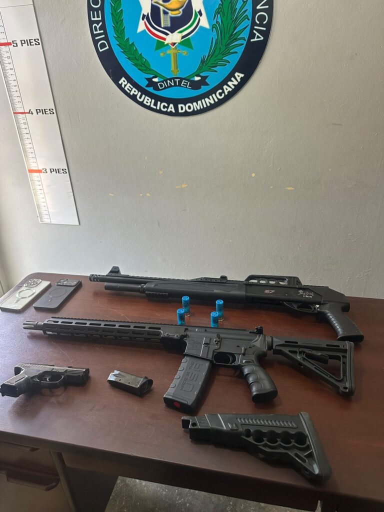 DINTEL and Preventive Police seize firearms and arrest two men in operation in Esperanza | De Último Minuto English