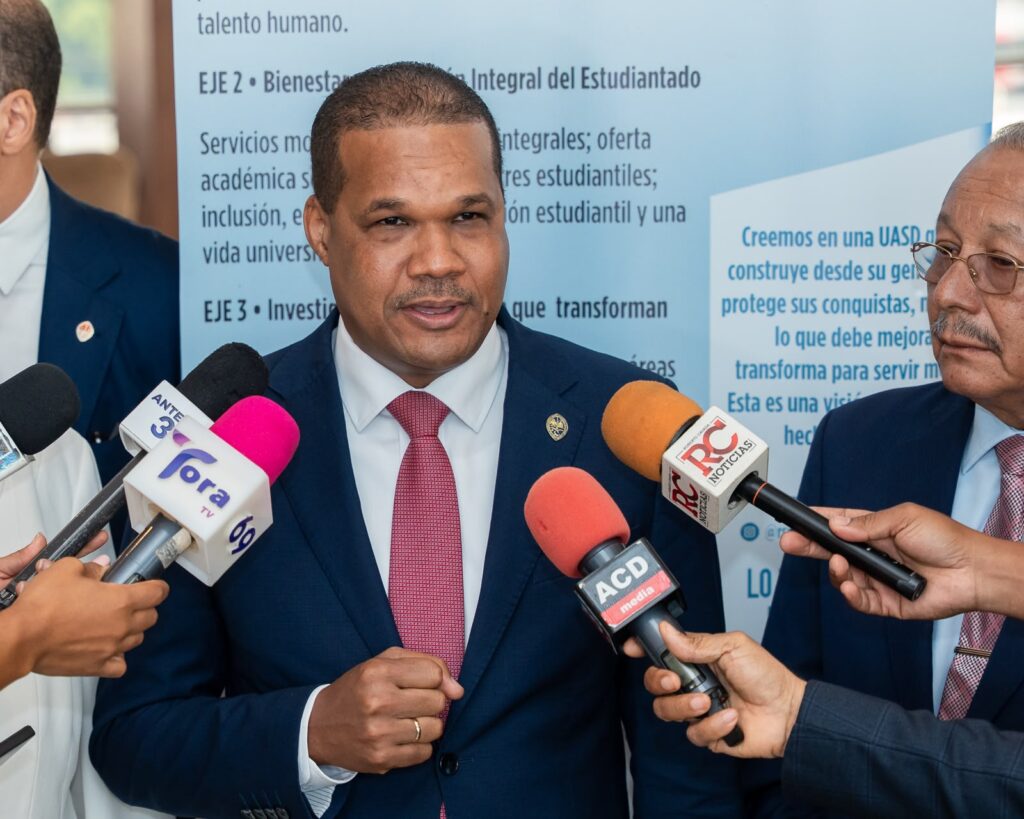 Salvador Ramos endorses Radhamés Silverio's candidacy for the Rectorship of the UASD | De Último Minuto English