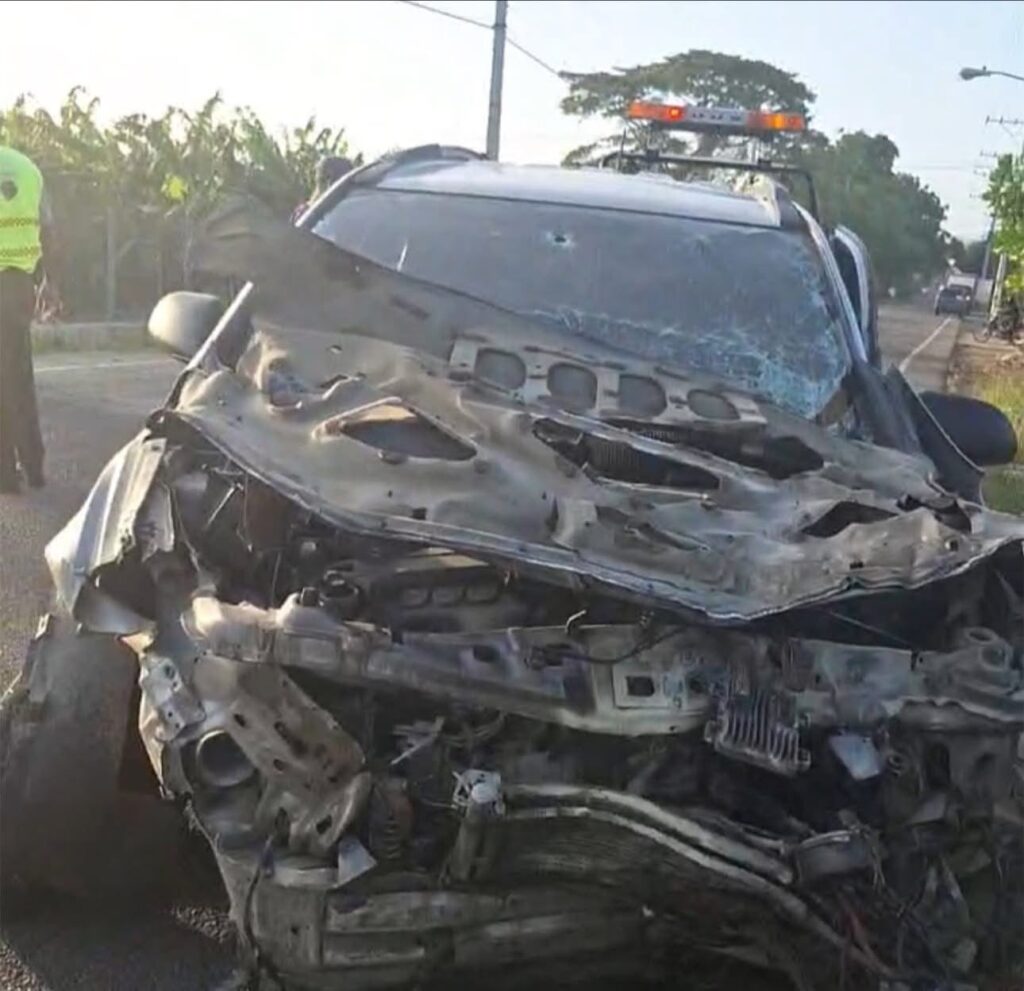 Man injured after spectacular traffic accident in Salcedo | 5 | Man injured after spectacular traffic accident in Salcedo | De Último Minuto English