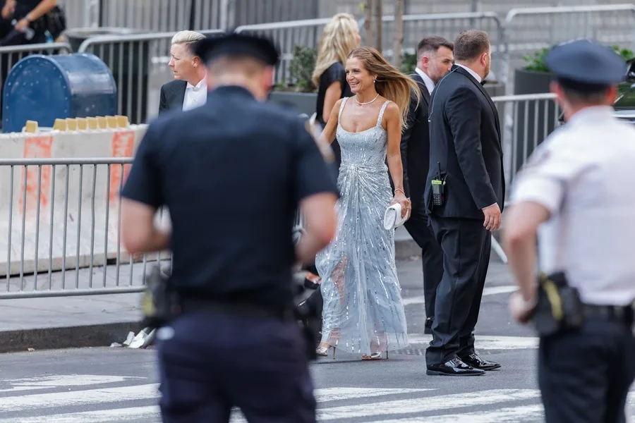 Taylor Swift and Travis Kelce's wedding brings together figures from entertainment, music, and the NFL in New York | De Último Minuto English