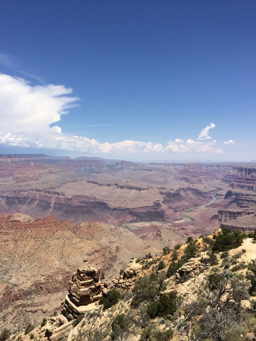 Flash floods force dozens of tourists to evacuate the Grand Canyon | 2 | Flash floods force dozens of tourists to evacuate the Grand Canyon | De Último Minuto English