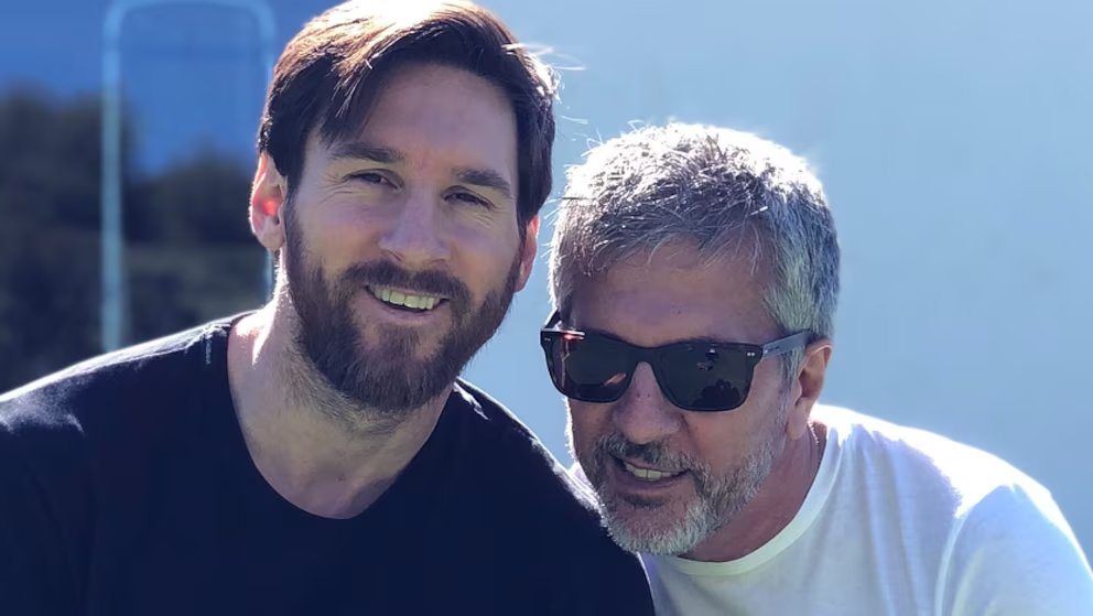 Jorge Messi, father and key figure in Lionel Messi's career, dies | 2 | Muere Jorge Messi a los 68 años, padre y figura clave en la carrera de Lionel Messi