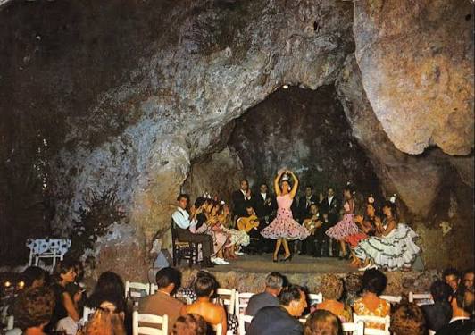 Nightclubs, restaurants, and shops that made history and no longer exist today | De Último Minuto English