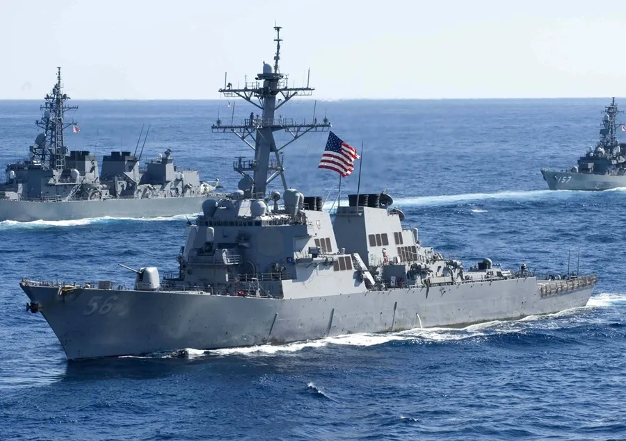 The United States attacks the Iranian island of Larak and destroyed rockets loaded with sea mines | De Último Minuto English