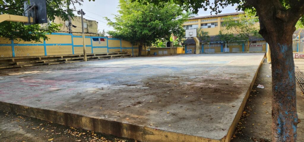 A few days before the start of classes, Jesús Maestro school in Los Girasoles looks deteriorated | De Último Minuto English