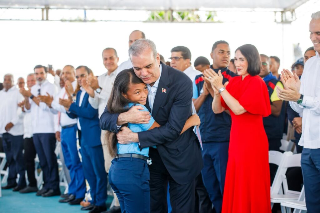 Abinader opens school year with a call to raise the quality of learning | 2 | Abinader abre año escolar con llamado a elevar la calidad de los aprendizajes