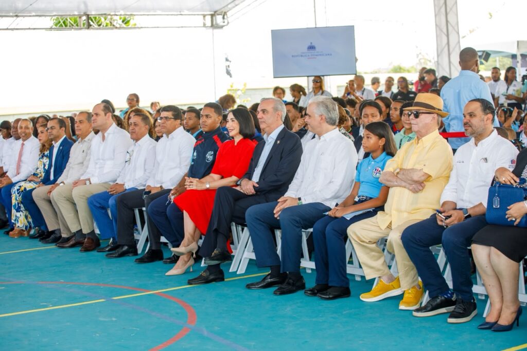 Abinader opens school year with a call to raise the quality of learning | 3 | Abinader abre año escolar con llamado a elevar la calidad de los aprendizajes