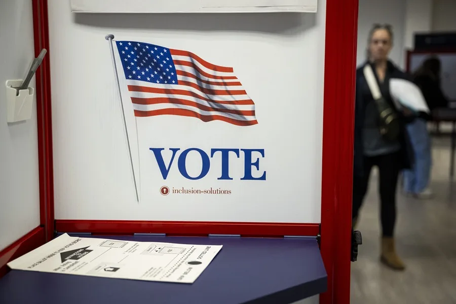 U.S. Government sued over threat of federal agents intervening at polling stations | 2 | U.S. Government sued over threat of federal agents intervening at polling stations | De Último Minuto English