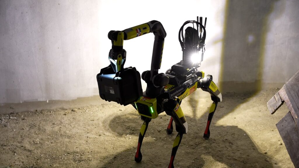 9-1-1 system introduces response with robots, drones, and artificial intelligence | De Último Minuto English