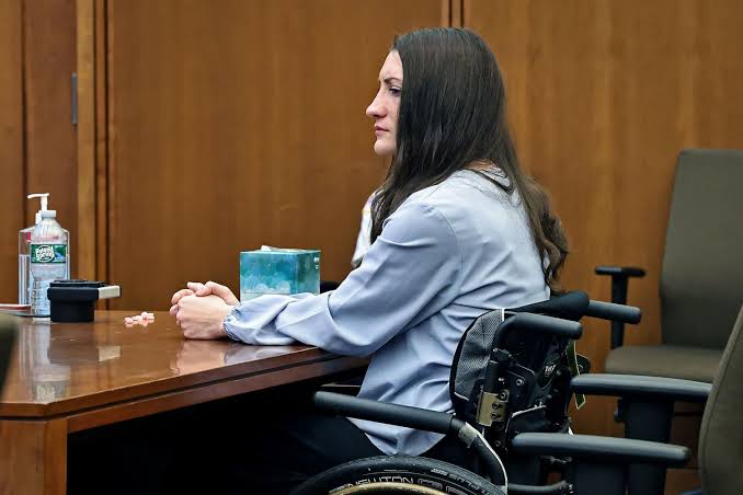 Mistrial declared in Lindsay Clancy case after jury fails to reach a verdict | 3 | Declaran nulo juicio contra Lindsay Clancy tras jurado no alcanzar un veredicto