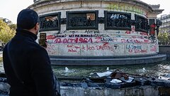 Francia afronta nuevos toques de queda urbanos y máxima tensión en su deuda pública
