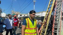 MIVED acude en auxilio de cinco familias que lo perdieron todo en incendio en Santiago tras reportaje de De Último Minuto