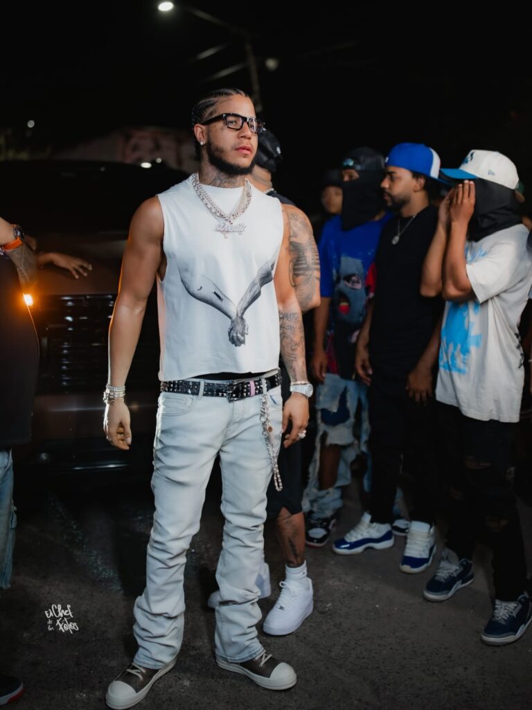 Donaty releases "Menéalo", his new bet to conquer dembow | De Último Minuto English