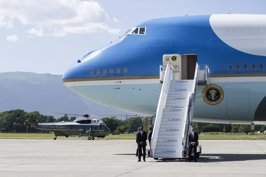 The White House bans CNN again from traveling with Trump on Air Force One | 1 | The White House bans CNN again from traveling with Trump on Air Force One | De Último Minuto English